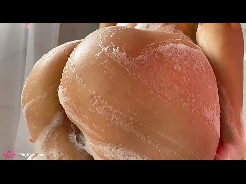 ❤️ Bruneta masturbuje kundu vibrátorem až k intenzivnímu orgasmu ve sprše ❤️ Domácí porno u nás ☑