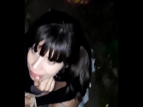 ❤️ Na ulici zduřelý penis výměnou za bonbóny ❤️ Domácí porno u nás ☑