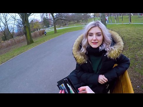 ❤️ Polyká cizí žhavé sperma za peníze - orál v parku Eva Elfie ❤️ Domácí porno u nás ☑